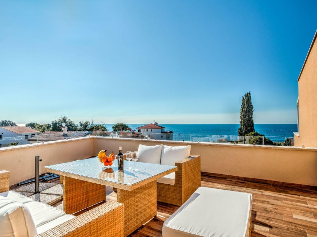 Apartment Karmen By Interhome Ловречица Экстерьер фото
