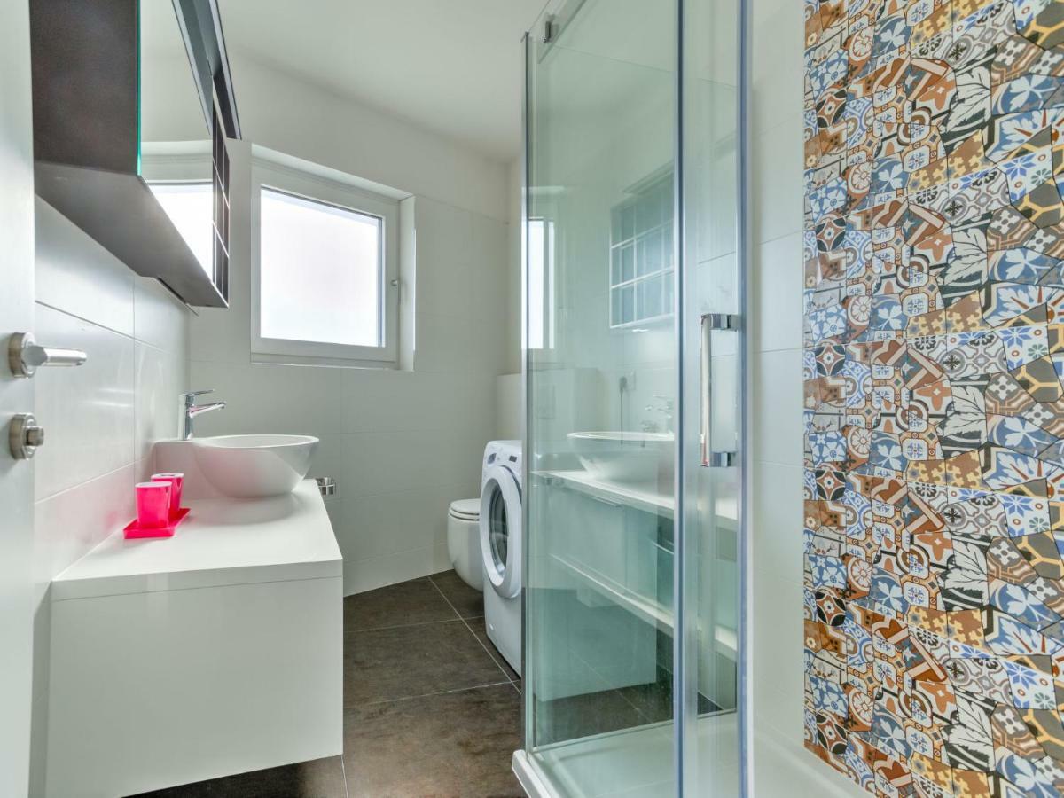 Apartment Karmen By Interhome Ловречица Экстерьер фото